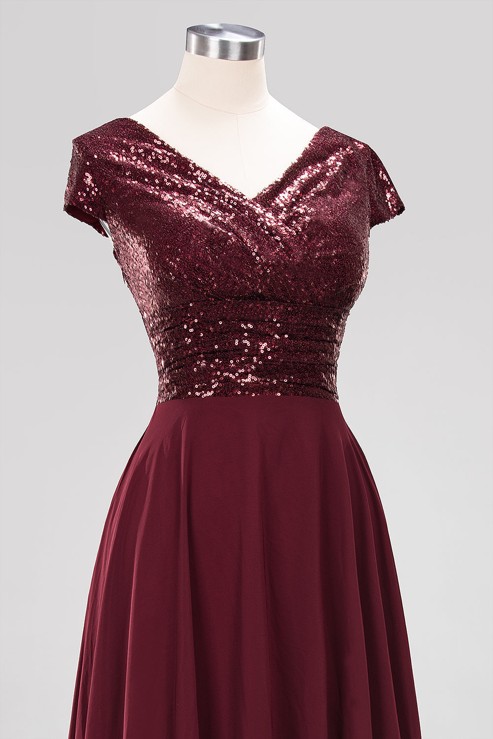 Chic Sequined Top V-Neck Sleeveless Burgundy Bridesmaid dresses