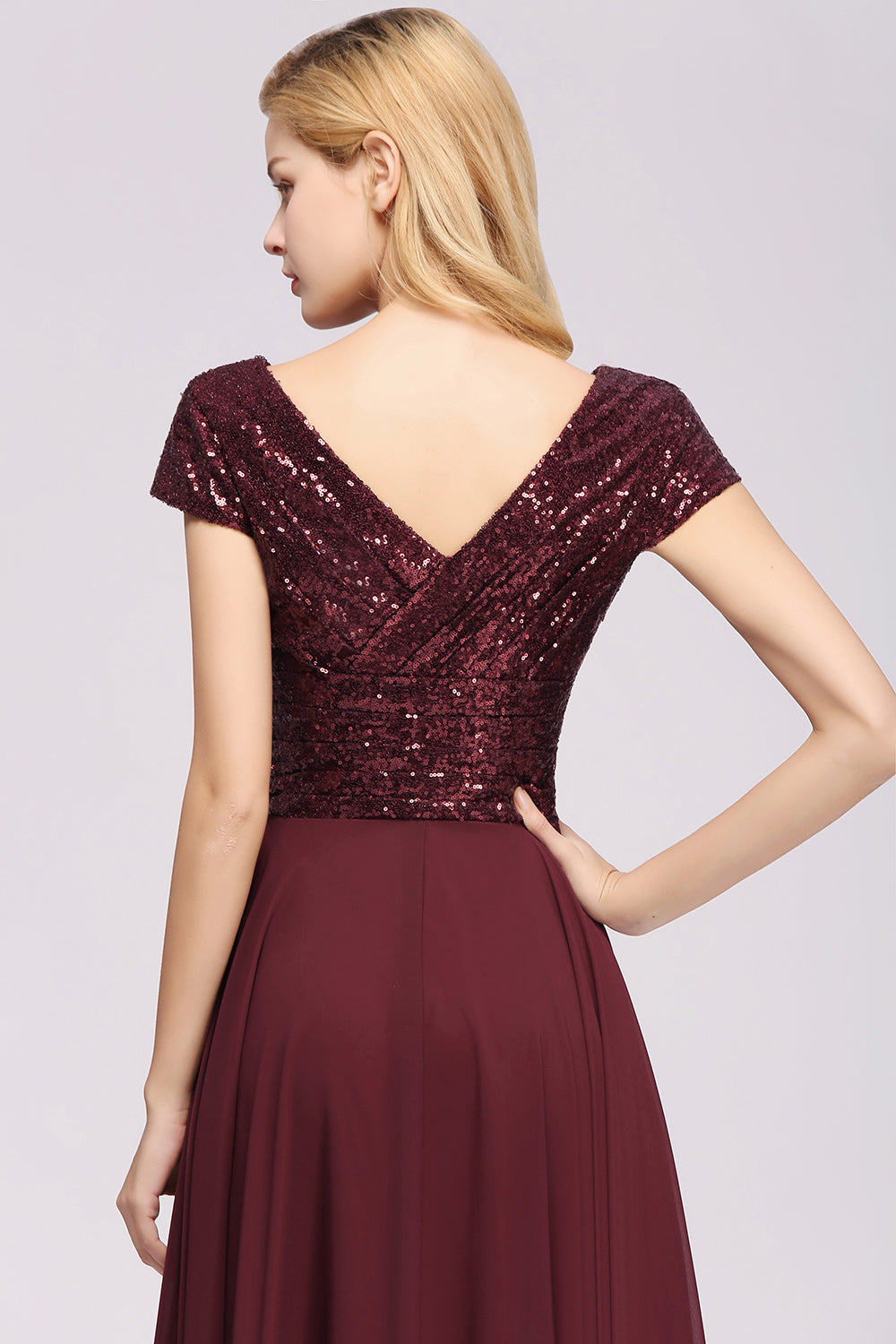 Chic Sequined Top V-Neck Sleeveless Burgundy Bridesmaid dresses