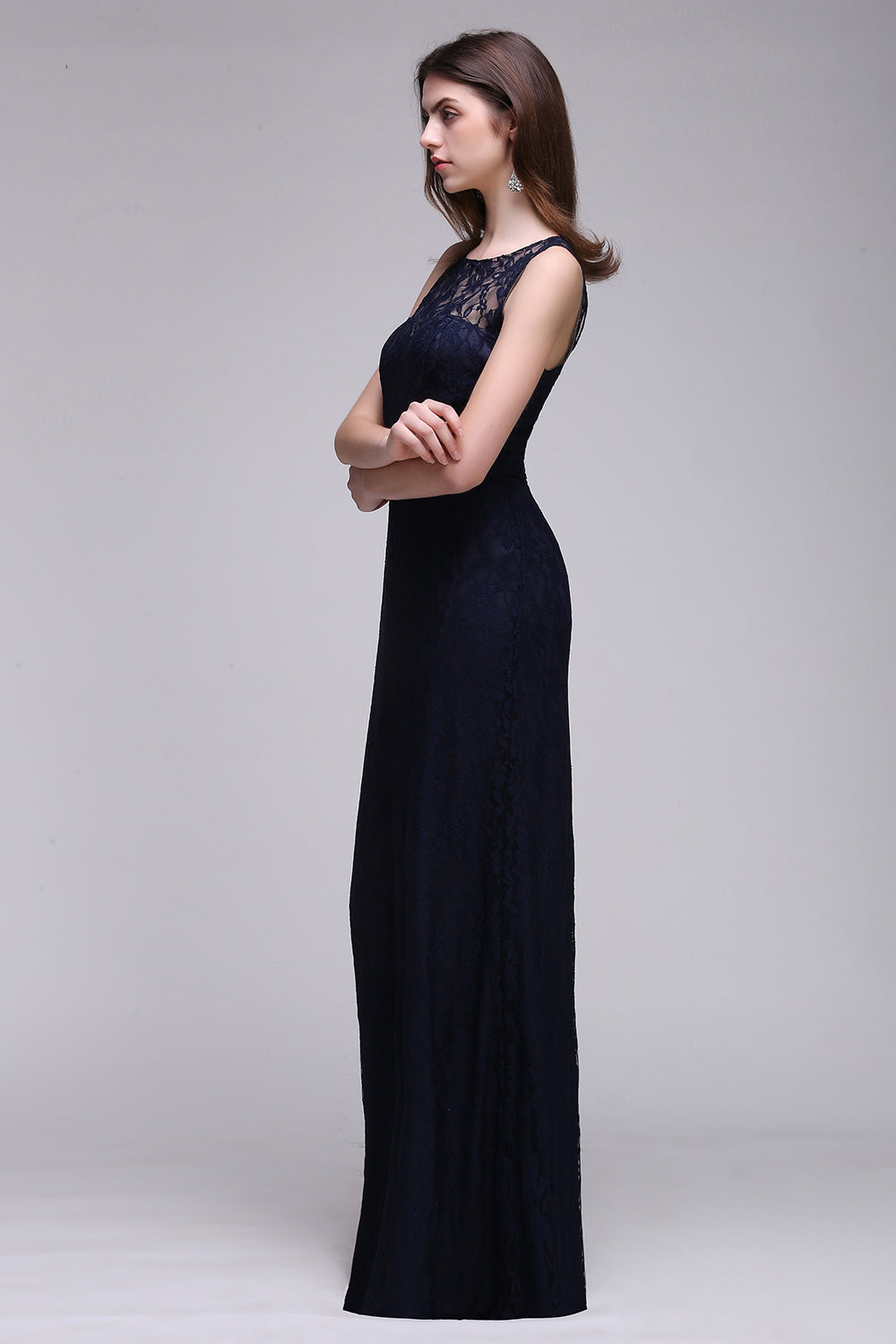 Chic Sleeveless Scoop Lace Bridesmaid Dresses with Keyhole Back