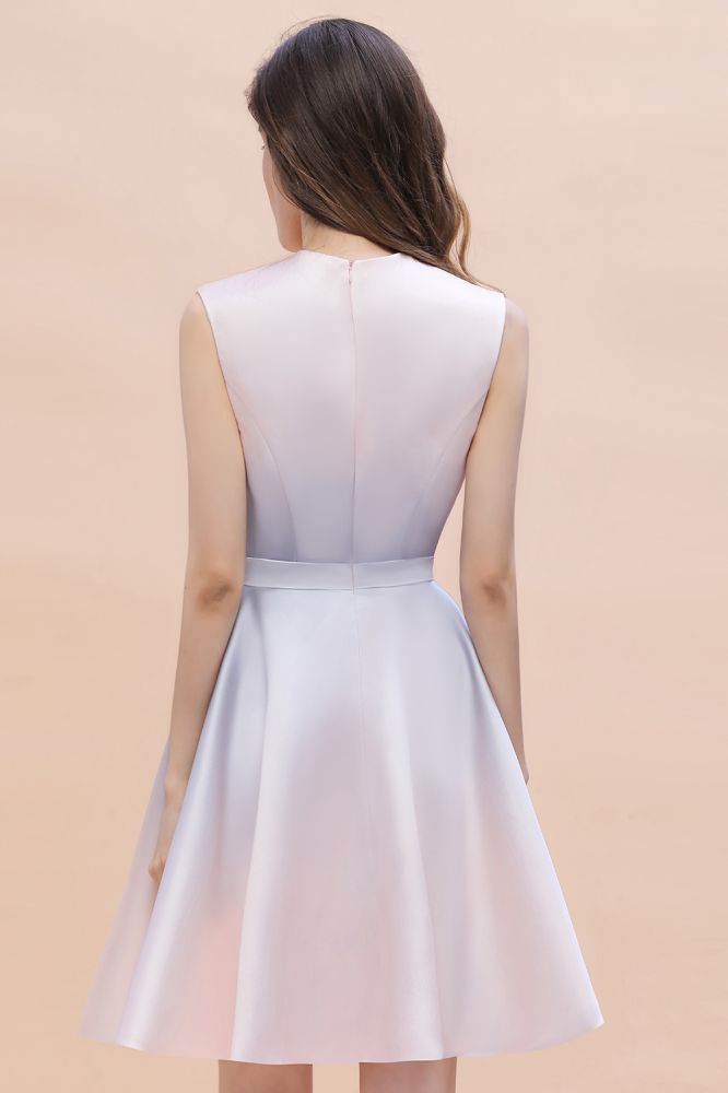 The gorgeous Crew Neck Sleeveless Gradient Aline Short Party Dress Daily Casual Dress will stun every girl. The Satin,Tulle Vintage Party dress will add extra elegance to your wholesale look.