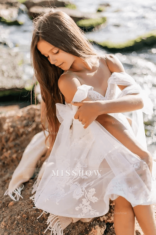 Cute Off-the-shoulder A-line Sleeveless Flower Girls Dress With Lace Cute Off-the-shoulder A-line Sleeveless Flower Girls Dress With Lace