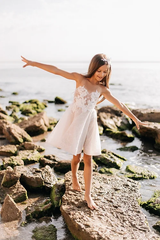 Cute White A-line Sleeveless Appliques Flower Girls Dress With Lace-misshow.com