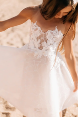 Cute White A-line Sleeveless Appliques Flower Girls Dress With Lace-misshow.com