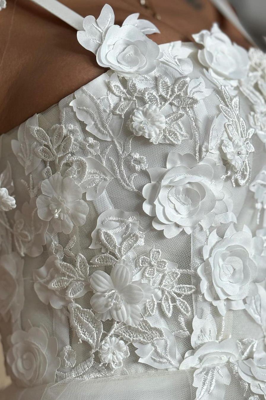 Spaghetti Strap Sleeveless A Line Formal Dress With Lace Appliques