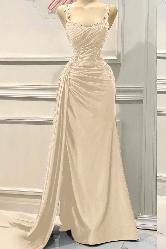 Charming Spaghetti Strap Sleeveless Pleated Long Formal Dress With Appliques