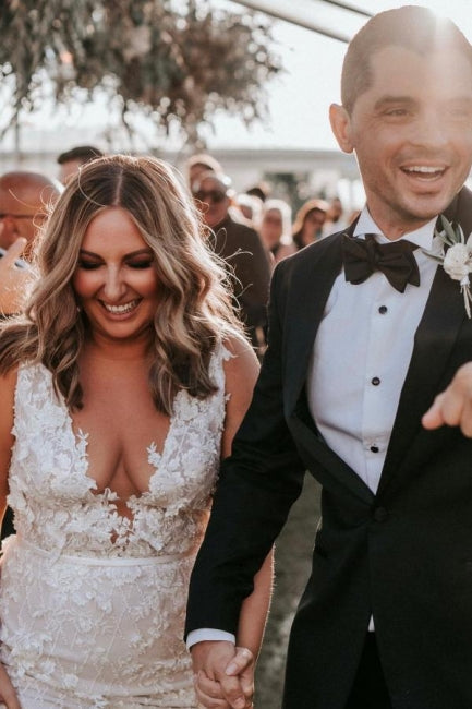 Designer V-Neck Sleeveless Mermaid Wedding Dresses With Lace-misshow.com