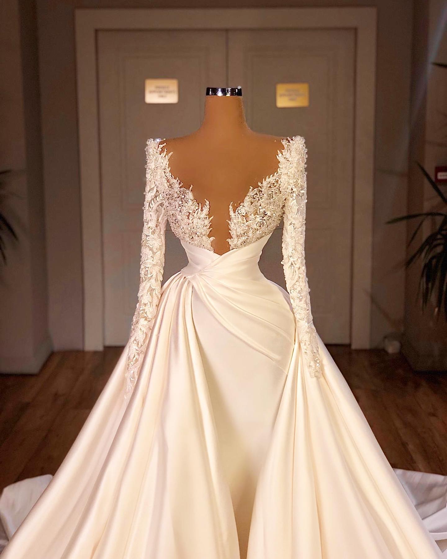 Elegant A-Line Cathedral V-neck Long Wedding Dress With Long Sleeves-misshow.com