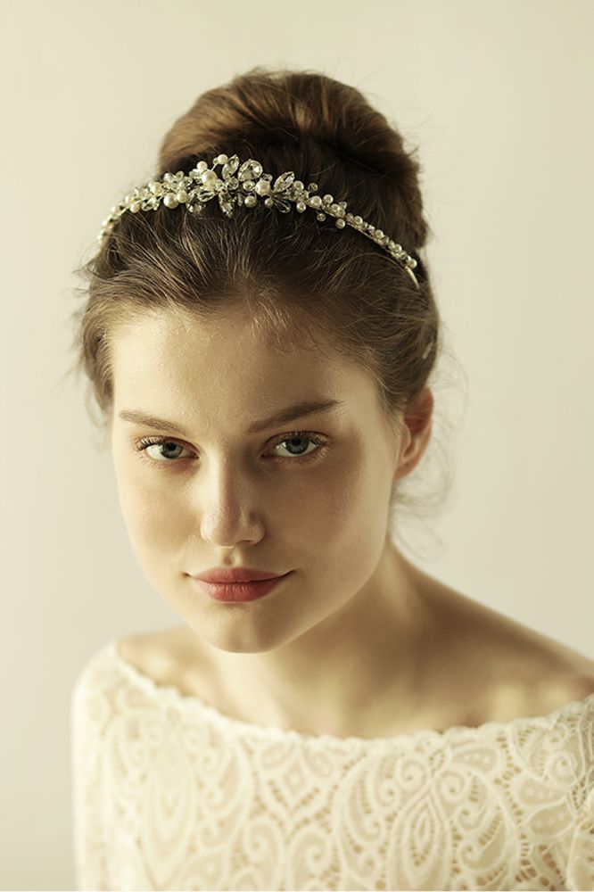 Shop MISSHOW US for a Elegant Alloy Imitation Pearls Special Occasion ＆Wedding Hairpins Headpiece with Crystal Rhinestone. We have everything covered in this . 