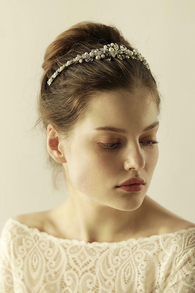 Shop MISSHOW US for a Elegant Alloy Imitation Pearls Special Occasion ＆Wedding Hairpins Headpiece with Crystal Rhinestone. We have everything covered in this . 