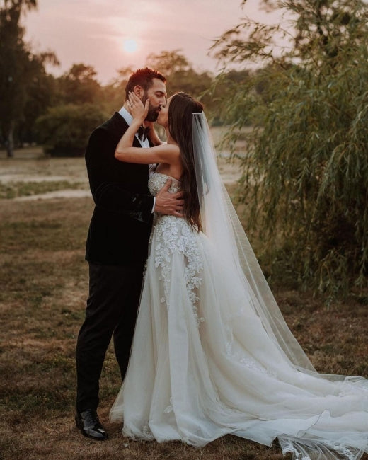 Elegant Boho A-Line Sleeveless Wedding Dresses with Lace-misshow.com