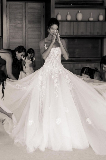 Elegant Designer Appliques A-line Wedding Dresses With Lace-misshow.com