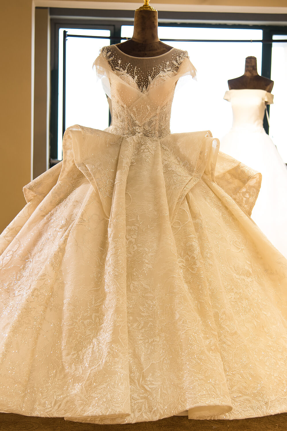Elegant Illusion neck Cap Sleeve Appliques Tulle A-line Princess Wedding Dress-misshow.com