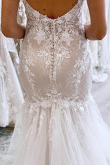 Elegant Long Mermaid V-neck Sleeveless Wedding Dresses With Lace-misshow.com