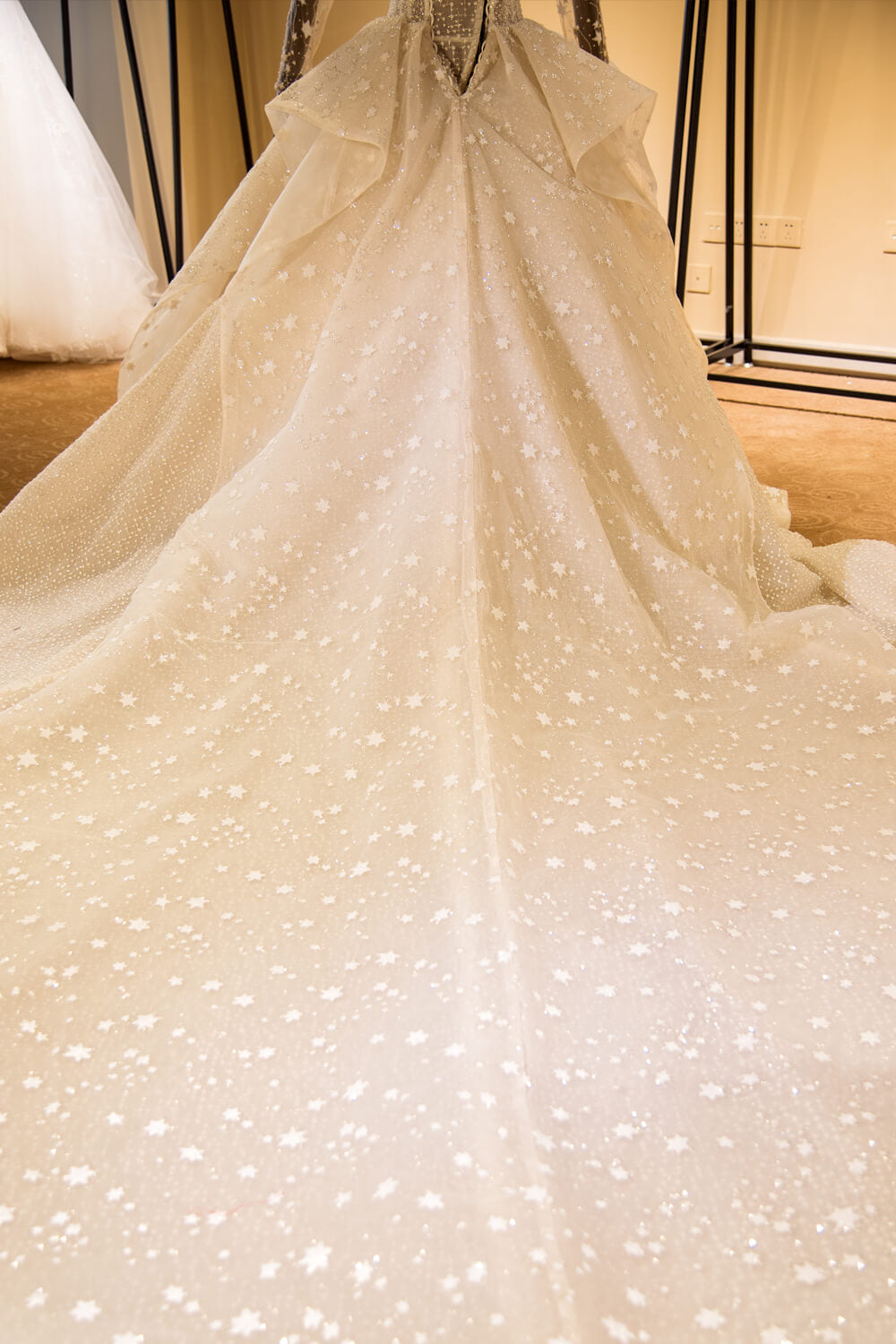 Elegant Long Sleeve Beading Lace-up Tulle Ball Gowns Sparkle Wedding Dress-misshow.com