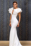 <tc>Elegantes, langes, weißes, ärmelloses Ballkleid im Meerjungfrau-Stil mit V-Ausschnitt und Rüschen</tc>