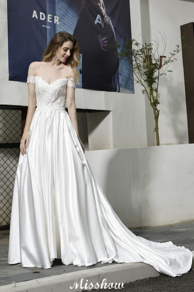 This elegant Sweetheart,Off-the-shoulder Satin wedding dress with Lace,Beading,Appliques,Sequined could be custom made in plus size for curvy women. Plus size Cap Sleeves A-line,Ball Gown,Princess bridal gowns are classic yet cheap.