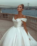 Elegant Sweetheart Off-the-shoulder Wedding Dresses Sweep Train-misshow.com