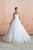 Elegantes weißes Hochzeitskleid mit Herzausschnitt | Einfaches Aline-Ballkleid aus Tüll