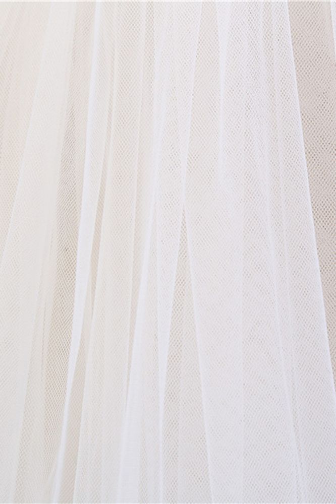 Shop MISSHOW US for a Elegant Tulle lace Applique Edge 3*1.5M Wedding Gloves. We have everything covered in this . 