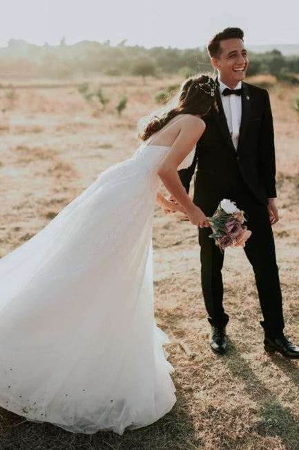 Exquisite Spaghetti Strap Sleeveless A-Line Floor-Length Lace Wedding Dresses-misshow.com