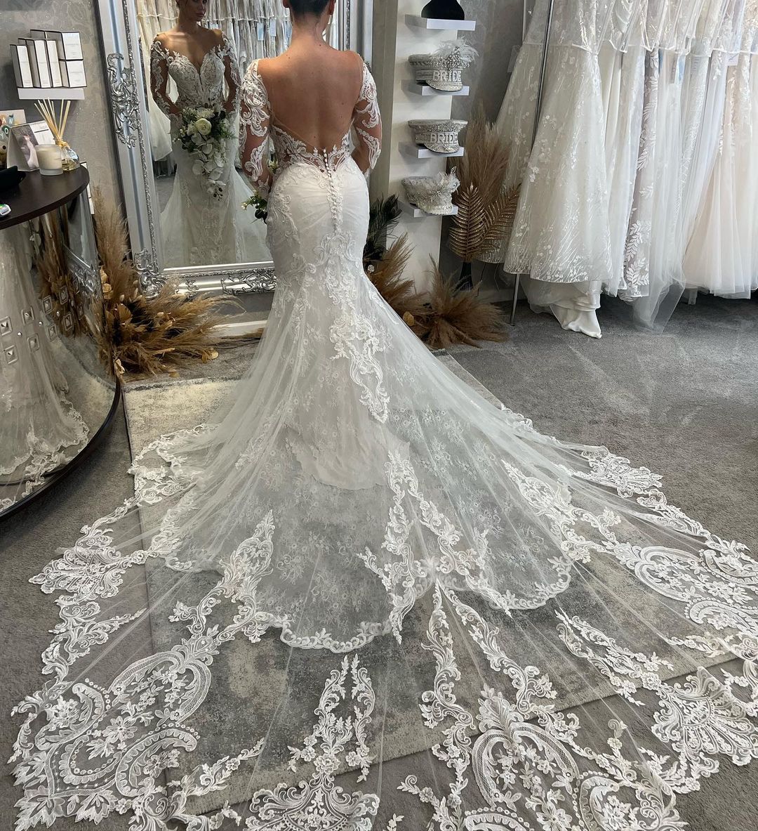 Fabulous Floor Length V-Neck Long Sleeves Mermaid Lace Wedding Dress with Chapel Train-misshow.com