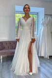 <tc>Fabelhaftes, langes, weißes, glitzerndes Brautkleid in A-Linie mit V-Ausschnitt und langen Ärmeln und Schlitz</tc>