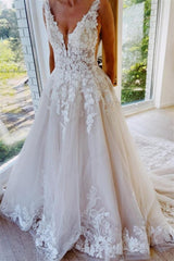 Fashion Backless A-Line V-neck Sleeveless Wedding Dresses With Lace-misshow.com