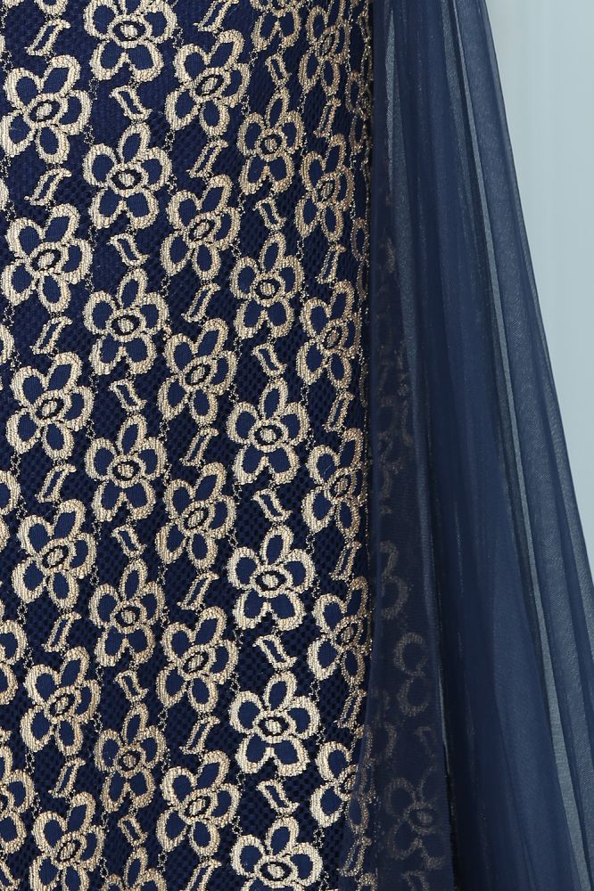 Looking for Prom Dresses in Tulle,Lace, Mermaid style, and Gorgeous Lace work  MISSHOW has all covered on this elegant Floor Length Gold Mermaid Sleevless Crew Lace Prom Dresses.