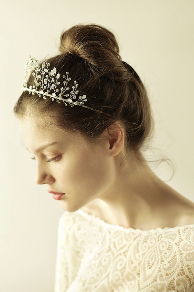 Shop MISSHOW US for a glamourous Alloy＆Rhinestone Special Occasion ＆Wedding Hairpins Headpiece with Crystal. We have everything covered in this . 