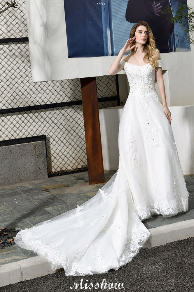 MISSHOW offers Gorgeous Off the Shoulder White aline Bridal Gown Garden Lace Appliques Wedding Dress at a good price from White,Ivory,Tulle to A-line,Ball Gown,Princess Floor-length them. Stunning yet affordable Cap Sleeves .