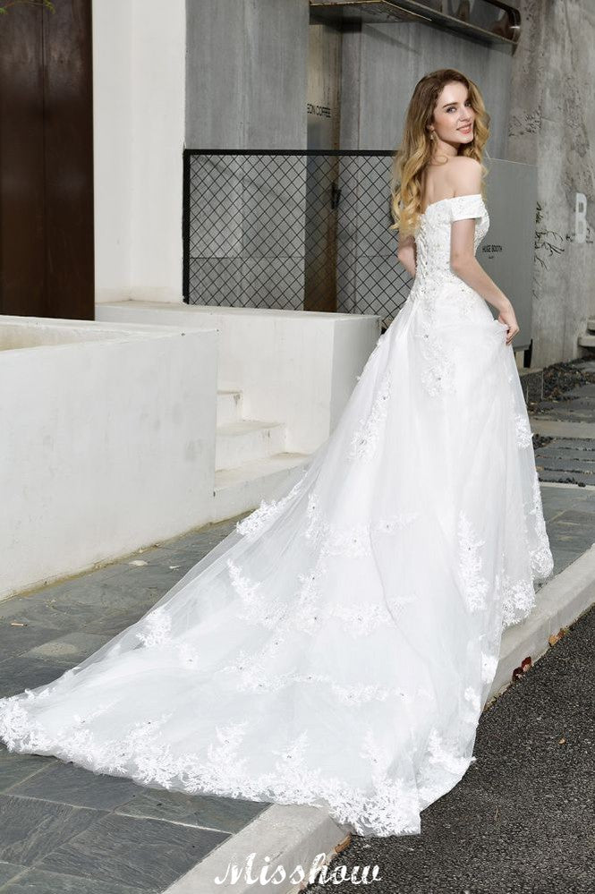 MISSHOW offers Gorgeous Off the Shoulder White aline Bridal Gown Garden Lace Appliques Wedding Dress at a good price from White,Ivory,Tulle to A-line,Ball Gown,Princess Floor-length them. Stunning yet affordable Cap Sleeves .