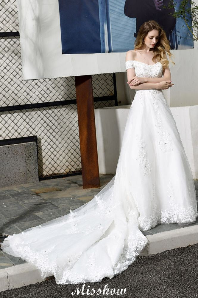 MISSHOW offers Gorgeous Off the Shoulder White aline Bridal Gown Garden Lace Appliques Wedding Dress at a good price from White,Ivory,Tulle to A-line,Ball Gown,Princess Floor-length them. Stunning yet affordable Cap Sleeves .