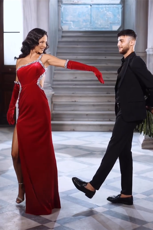 Gorgeous Red Straps Sequined Mermaid Prom Dress With Side Slit-misshow.com