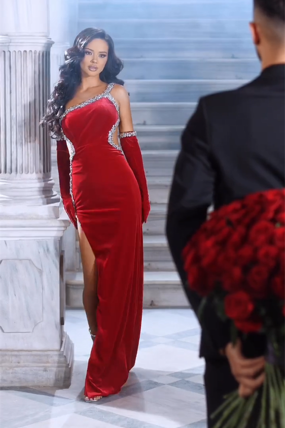 Gorgeous Red Straps Sequined Mermaid Prom Dress With Side Slit-misshow.com