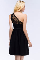 Lovely Lace Black One-shoulder Short Junior Bridesmaid dresses