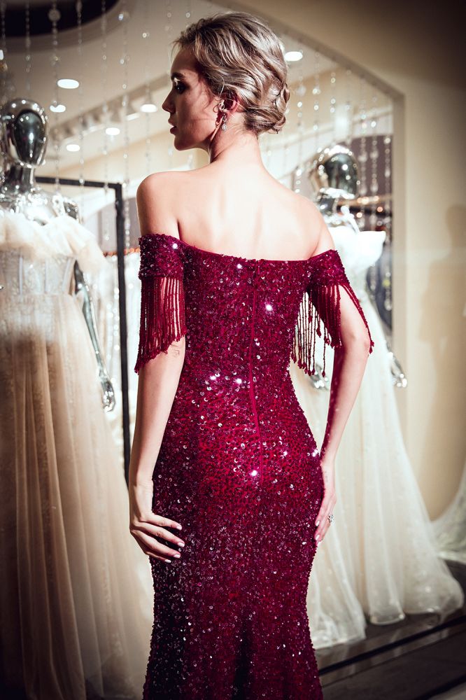 Looking for Prom Dresses,Evening Dresses in Tulle, Mermaid style, and Gorgeous Beading,Crystal,Sequined work  MISSHOW has all covered on this elegant Luxury Off-the-shoulder V-neck Floor Length Sequins Evening Dress