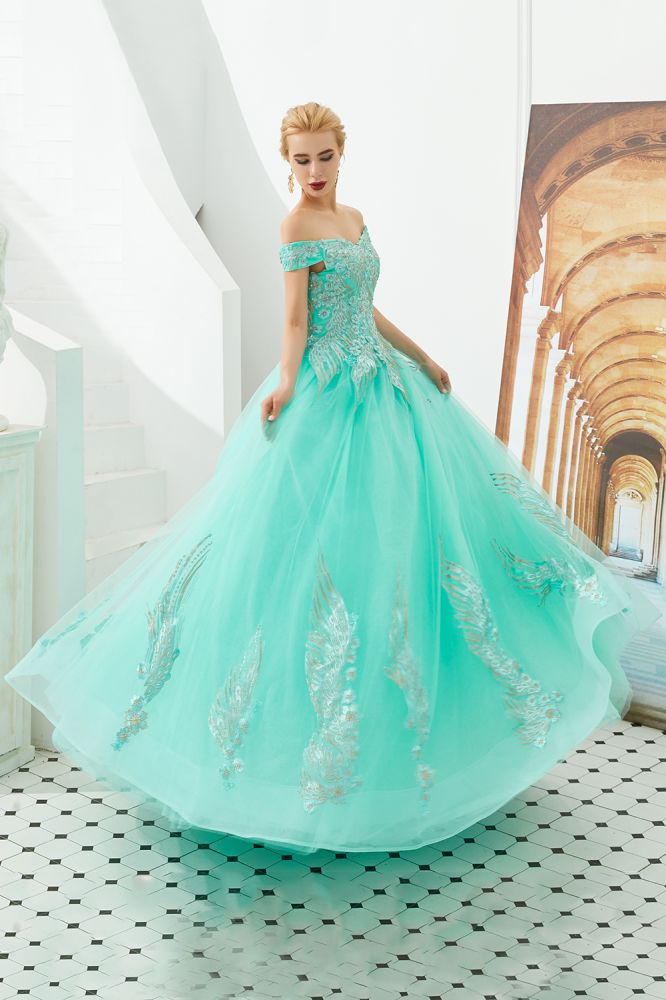 Looking for Prom Dresses,Evening Dresses,Homecoming Dresses,Quinceanera dresses in Tulle, A-line,Ball Gown,Princess style, and Gorgeous Beading,Embroidery work  MISSHOW has all covered on this elegant Modern Sleeveless aline Ball Gown Gold Appliques Off the Shoulder Tulle Party Gowns.