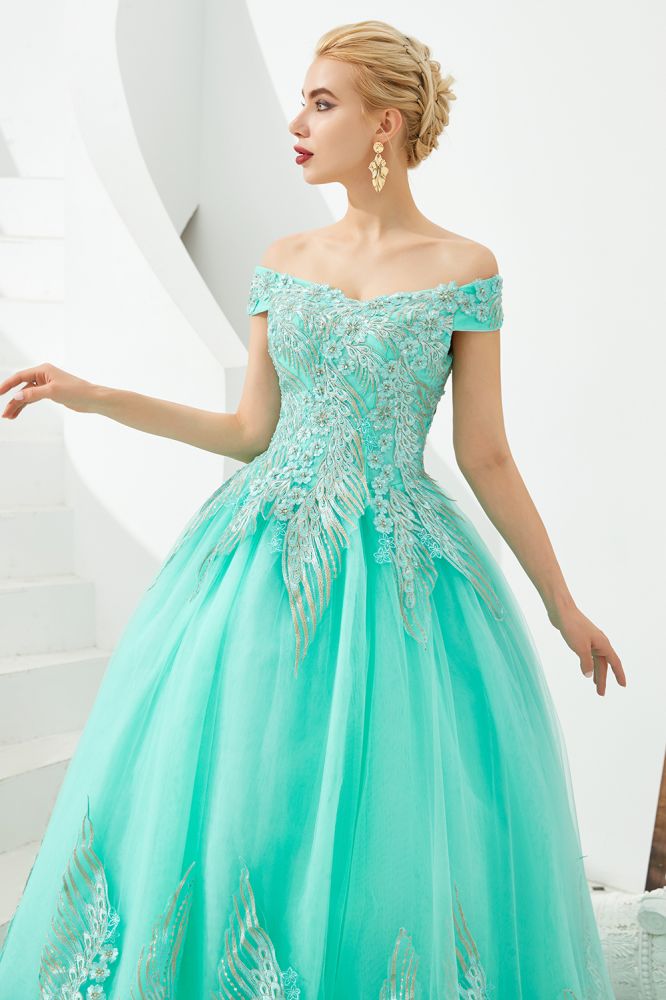 Looking for Prom Dresses,Evening Dresses,Homecoming Dresses,Quinceanera dresses in Tulle, A-line,Ball Gown,Princess style, and Gorgeous Beading,Embroidery work  MISSHOW has all covered on this elegant Modern Sleeveless aline Ball Gown Gold Appliques Off the Shoulder Tulle Party Gowns.