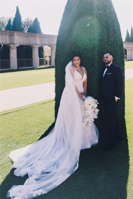 Modern V-neck Sleeveless A-line Wedding Dresses With Lace-misshow.com