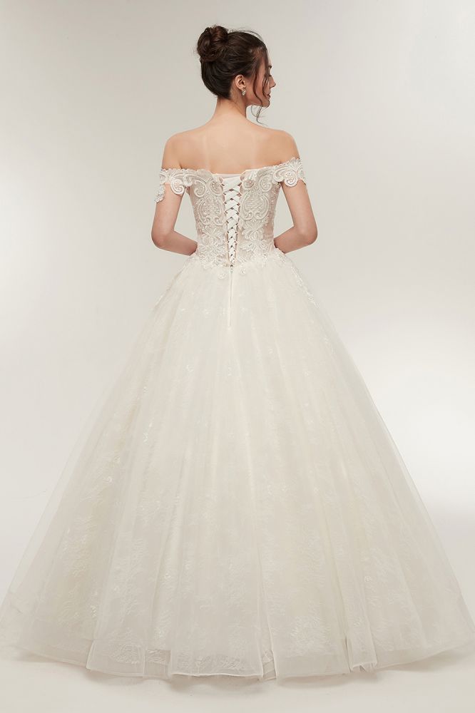 This beautiful Off-shoulder Sweetheart A-line Lace-up Floor Length Lace Appliques Wedding Dresses will make your guests say wow. The Off-the-shoulder bodice is thoughtfully lined, and the Floor-length skirt with Lace,Appliques,Ruffles,Split Front to provide the airy, flatter look of Tulle,Lace.