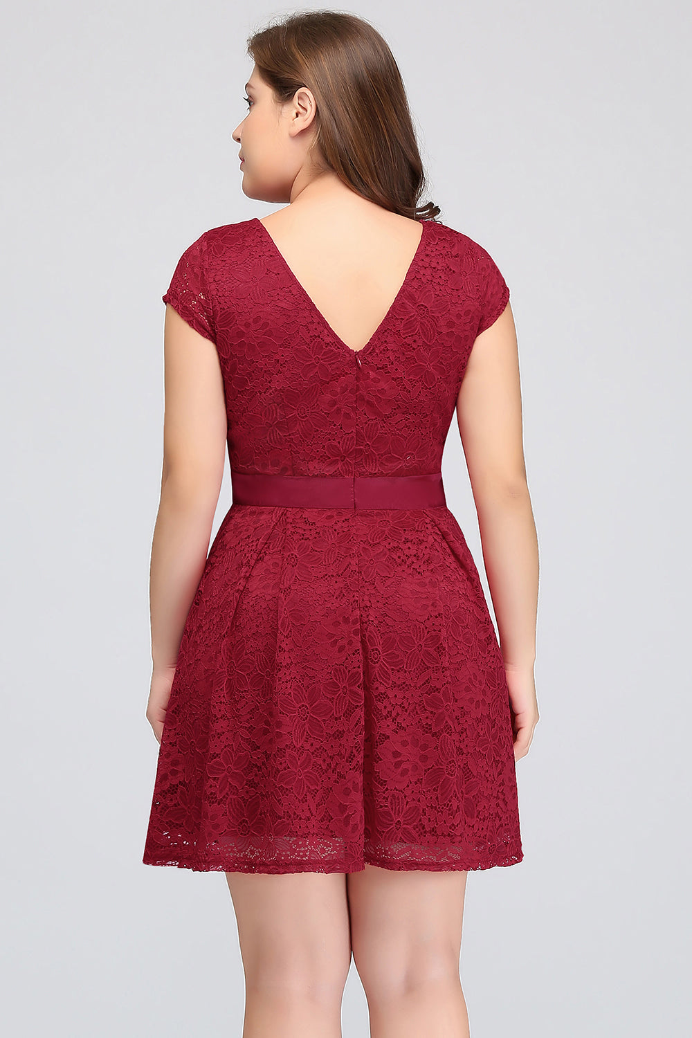 Plus Size A-Line Jewel Burgundy Lace Bridesmaid Dresses with Short Sleeves