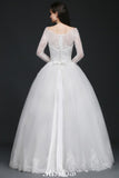 This elegant Scoop Tulle wedding dress with Lace could be custom made in plus size for curvy women. Plus size Long Sleeves Princess bridal gowns are classic yet cheap.