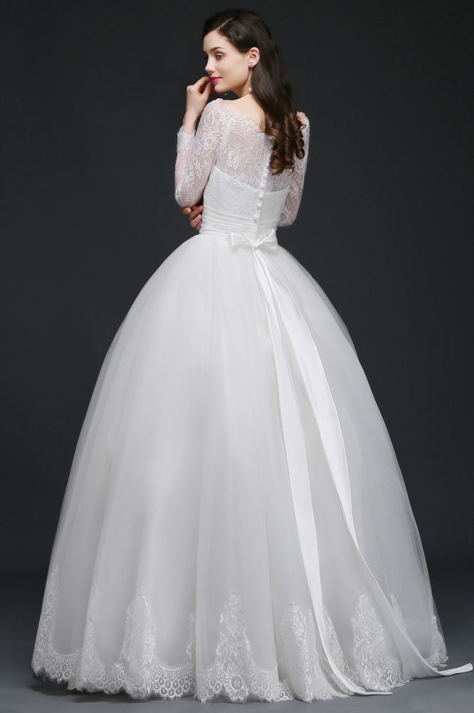 This elegant Scoop Tulle wedding dress with Lace could be custom made in plus size for curvy women. Plus size Long Sleeves Princess bridal gowns are classic yet cheap.