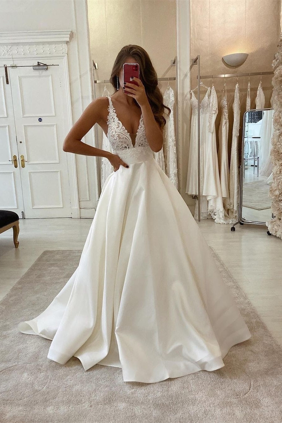 Sexy A-line V-neck Straps Lace Sleeveless Wedding Dress Sexy A-line V-neck Straps Lace Sleeveless Wedding Dress