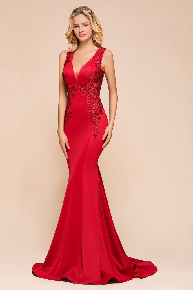 Looking for Prom Dresses,Evening Dresses in Healthy cloth, A-line style, and Gorgeous Lace,Rhinestone work  MISSHOW has all covered on this elegant Sexy V-neck Sleeveless Mermaid Evening Maxi Gown Floral Appliques Party Dress with Sweep Train.