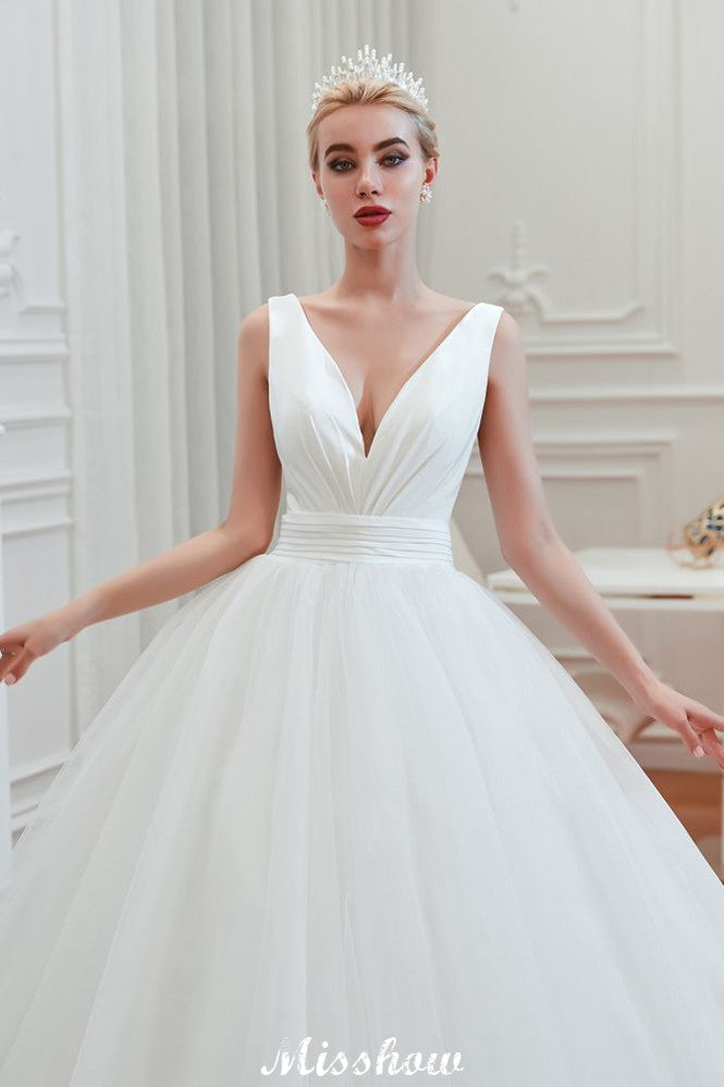 Sexy V-Neck Sleeveless Princess Spring Wedding Dress