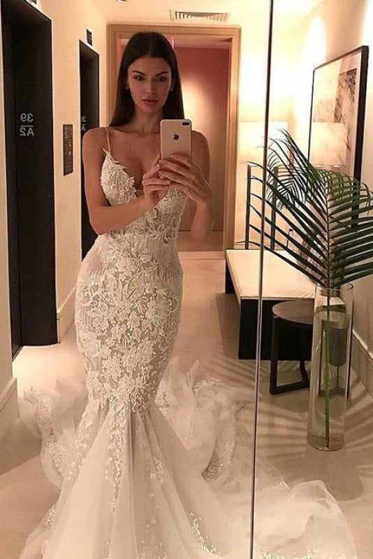 Spaghetti Straps Pretty Mermaid Appliqued V-neck Tulle Elegant Wedding Dresses