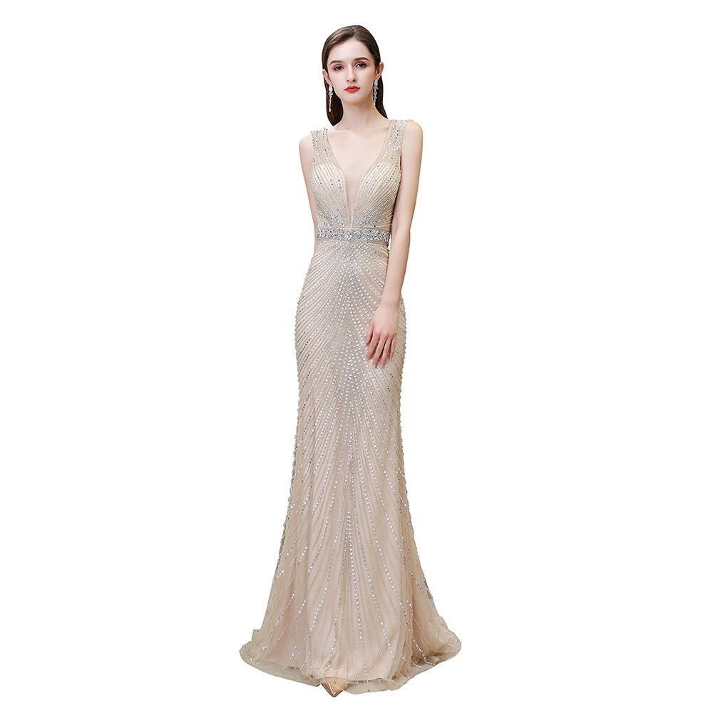 Looking for Prom Dresses,Evening Dresses,Homecoming Dresses,Quinceanera dresses in Tulle, Mermaid style, and Gorgeous Beading,Crystal,Sequined,Rhinestone work  MISSHOW has all covered on this elegant Stylish Deep V-Neck Sleeveless Beading Silver Slim Mermaid Party Gown.
