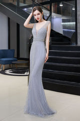 Looking for Prom Dresses,Evening Dresses,Homecoming Dresses,Quinceanera dresses in Tulle, Mermaid style, and Gorgeous Beading,Crystal,Sequined,Rhinestone work  MISSHOW has all covered on this elegant Stylish Deep V-Neck Sleeveless Beading Silver Slim Mermaid Party Gown.