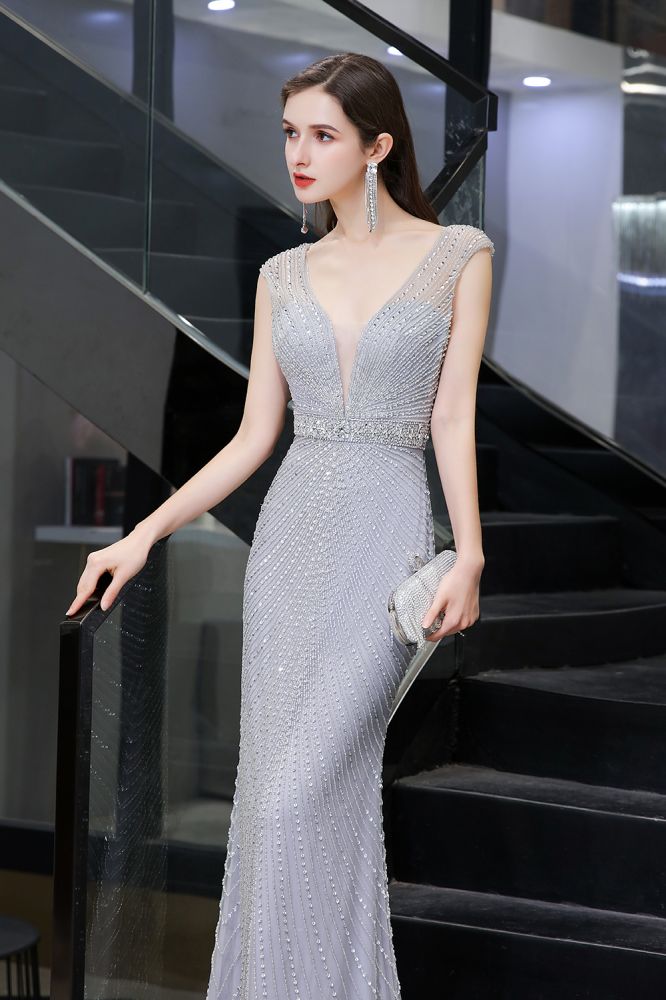 Looking for Prom Dresses,Evening Dresses,Homecoming Dresses,Quinceanera dresses in Tulle, Mermaid style, and Gorgeous Beading,Crystal,Sequined,Rhinestone work  MISSHOW has all covered on this elegant Stylish Deep V-Neck Sleeveless Beading Silver Slim Mermaid Party Gown.